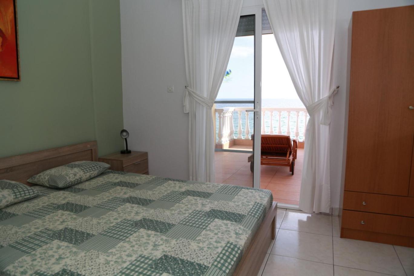 George&Katerina Houses Paralia Dionisiou Exterior foto